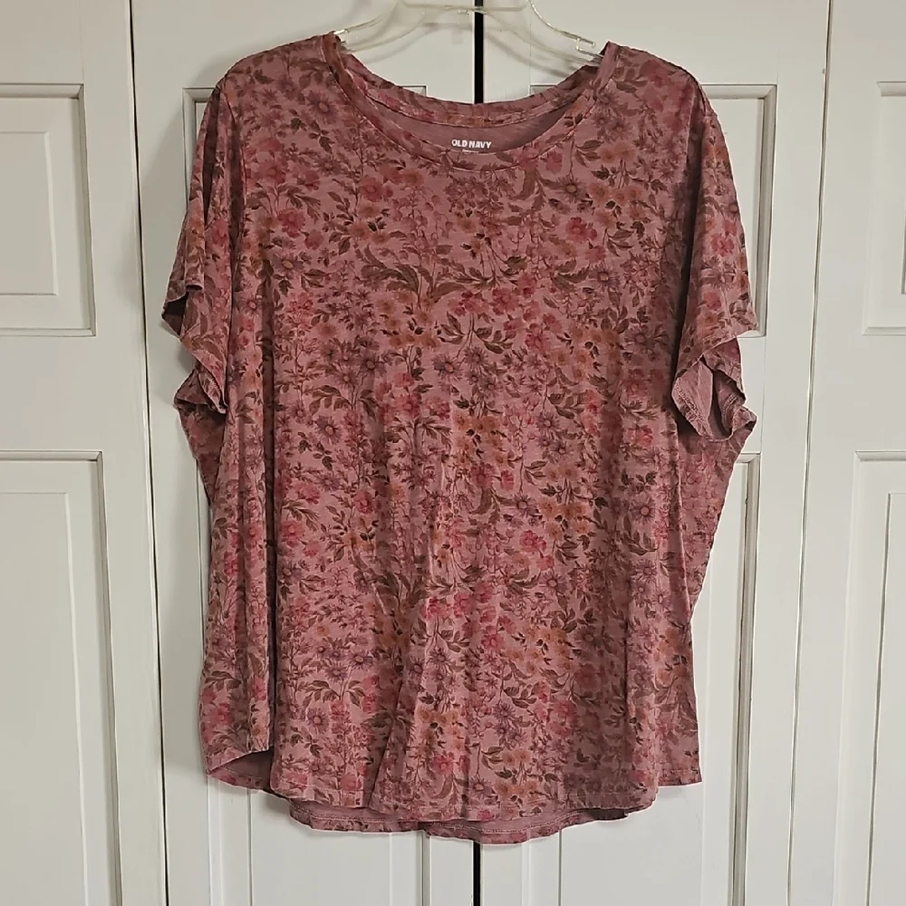 Old Navy Women's Pink Floral Top - Picture 2 of 4